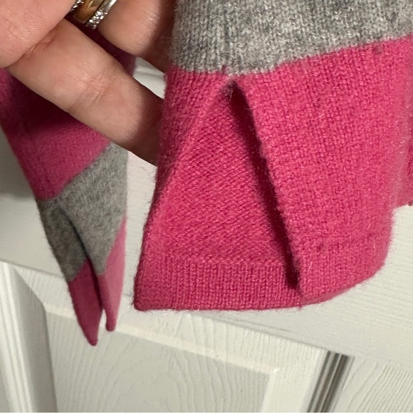 Lord & Taylor 2-ply cashmere collared v-neck top, pink/gray, no size tag - Picture 8 of 9